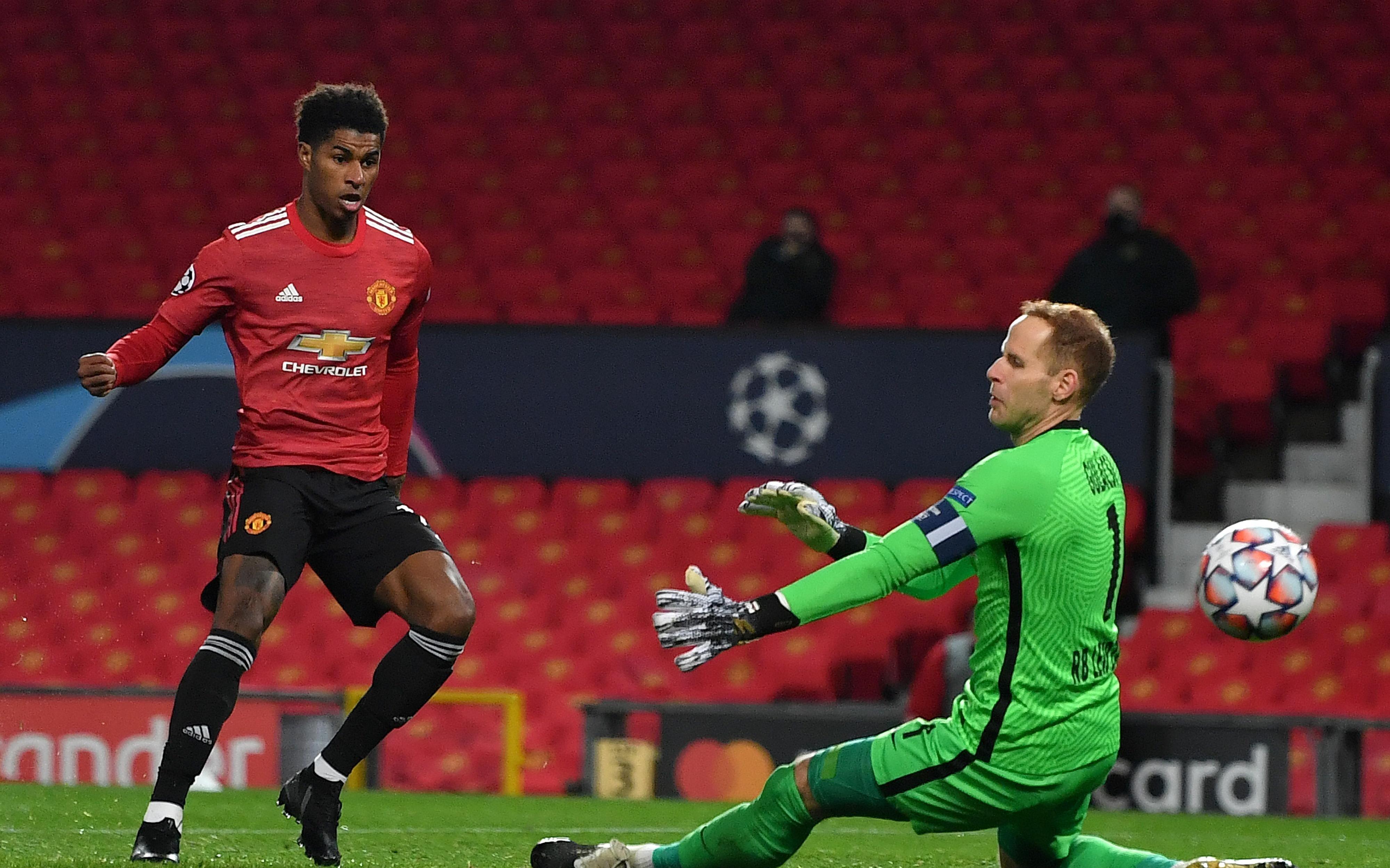  今晚切尔西调整名单以备荷甲；远射贴柱环节打磨；压力陡增；更衣室氛围转暖